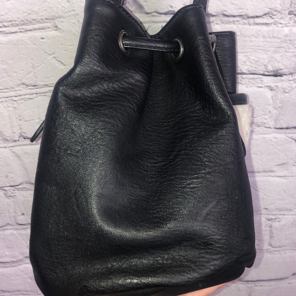 American Eagle Sherpa Faux Leather Crossbody - Picture 6 of 12